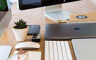 FB体育下载-西甲中锋无球跑动模式对防线施压模式研究，无球跑位阻挡犯规