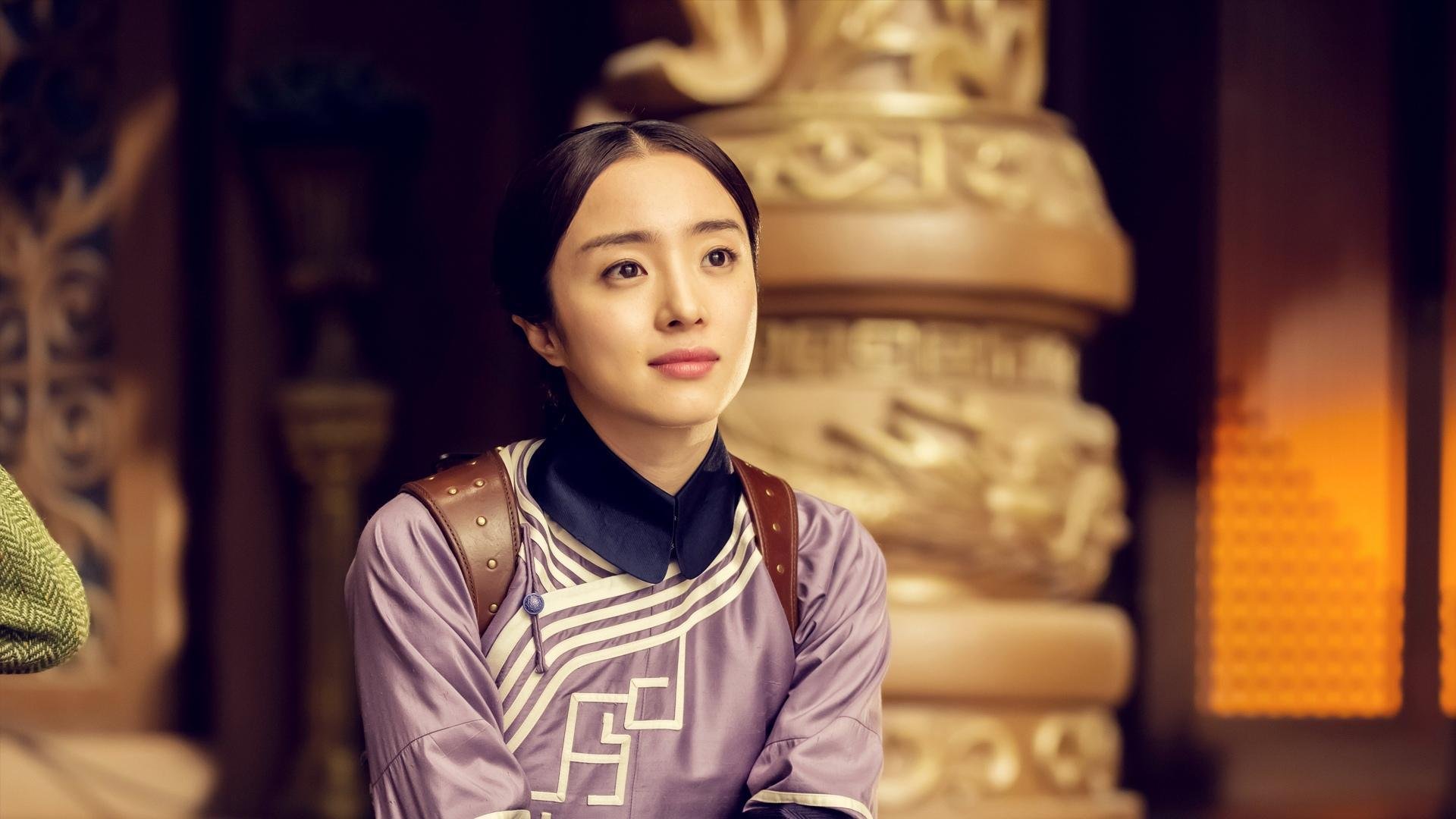 “冲撞激烈：火光四射的瞬间奇观”，火光冲天的意思